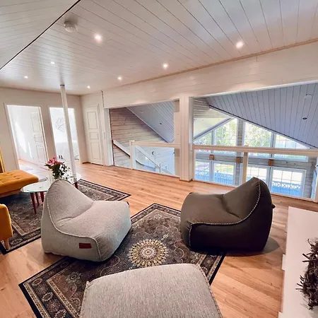 Arcticmint Villa *